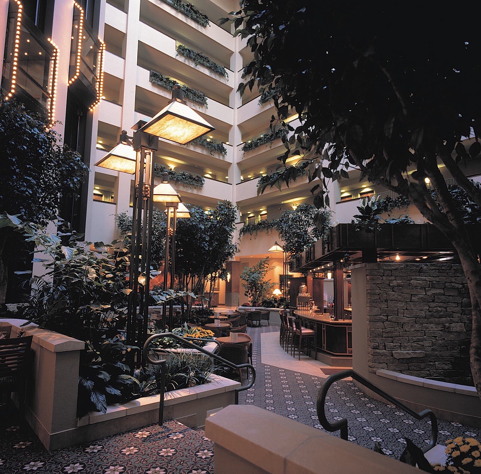 Hotel Topeka At City Center Exterior photo